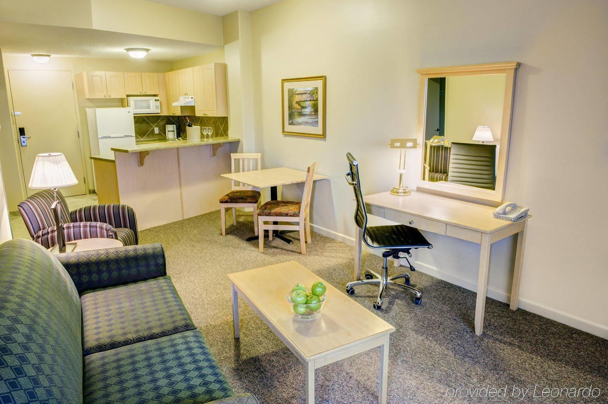 Clearwater Hotel Ltd Fort Mcmurray Zewnętrze zdjęcie