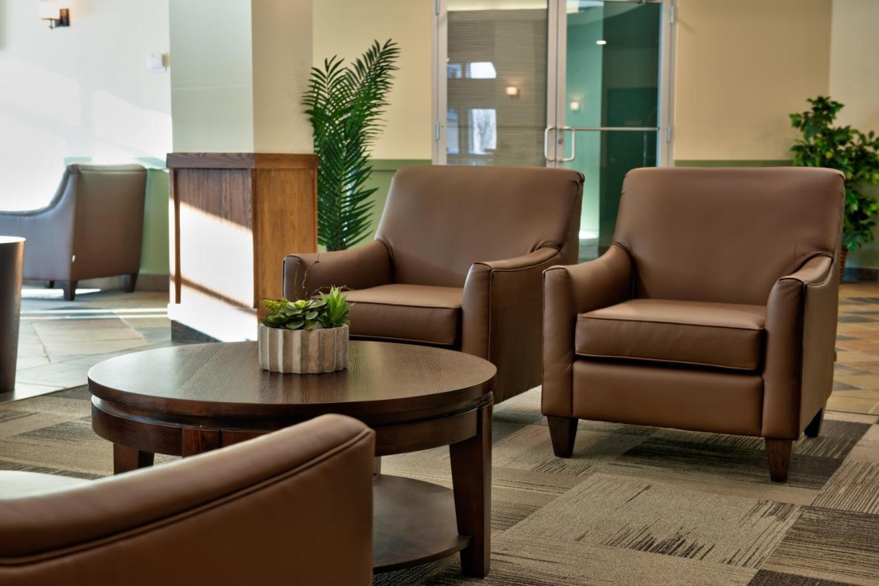 Clearwater Hotel Ltd Fort Mcmurray Zewnętrze zdjęcie