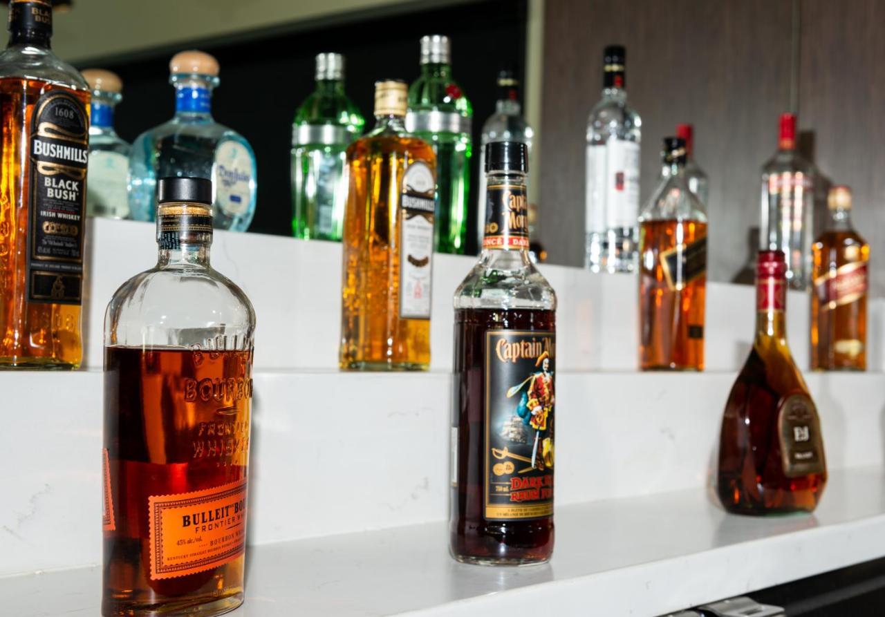 Clearwater Hotel Ltd Fort Mcmurray Zewnętrze zdjęcie