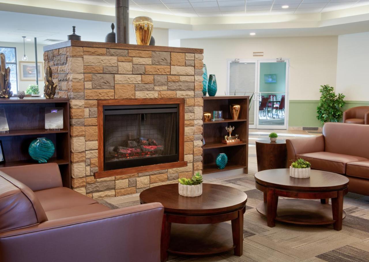 Clearwater Hotel Ltd Fort Mcmurray Zewnętrze zdjęcie