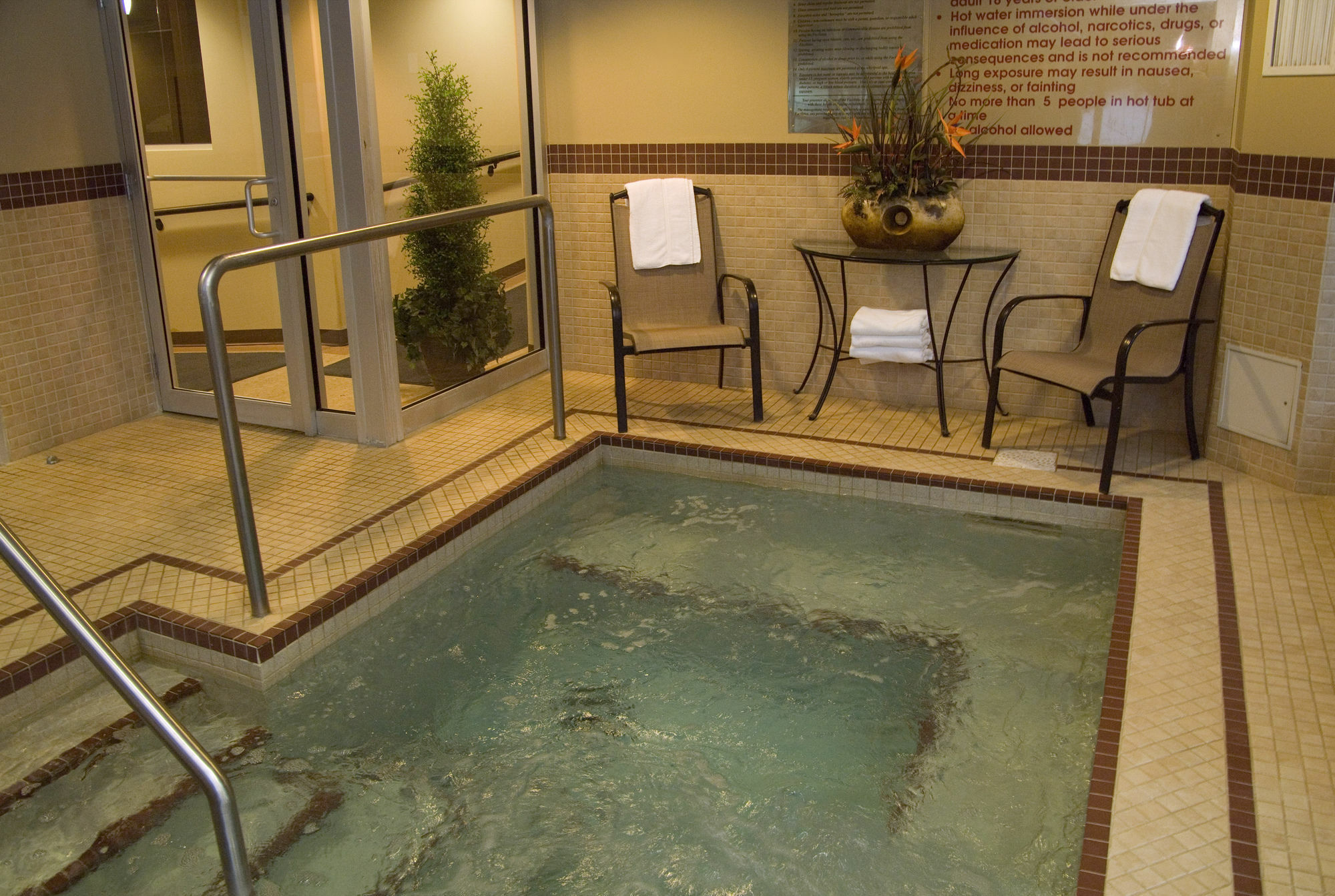 Clearwater Hotel Ltd Fort Mcmurray Zewnętrze zdjęcie